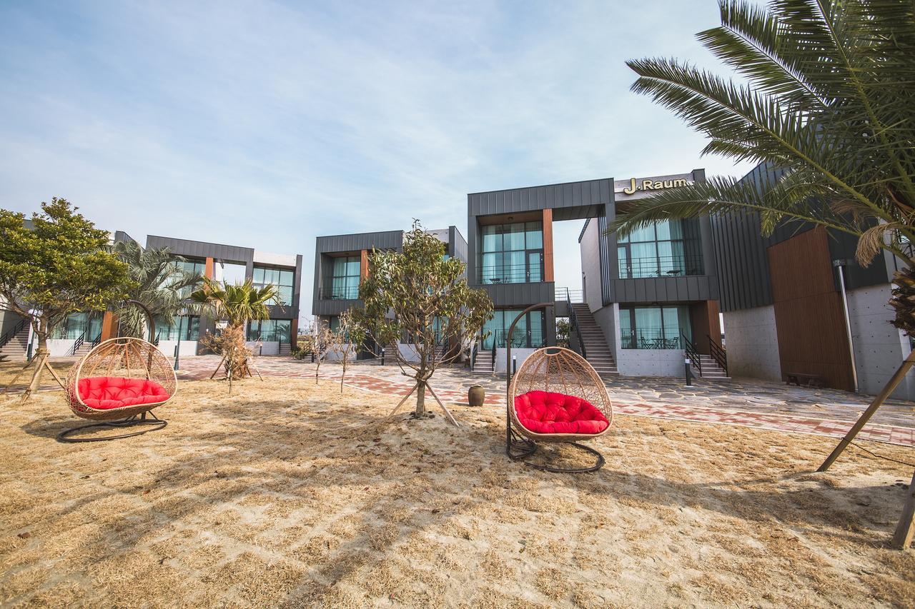 J Raum Resort مدينة سيوجويبو المظهر الخارجي الصورة