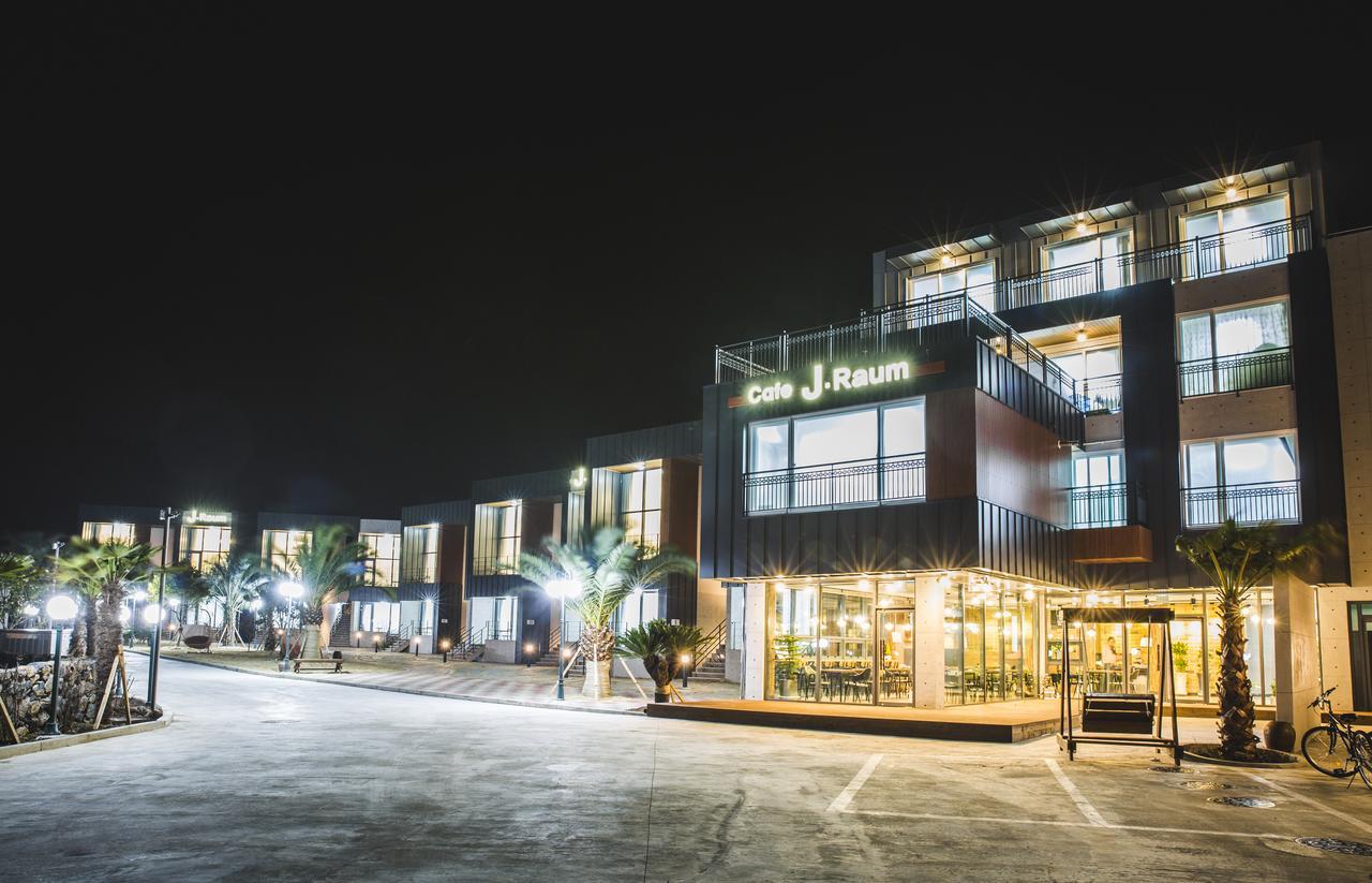 J Raum Resort مدينة سيوجويبو المظهر الخارجي الصورة